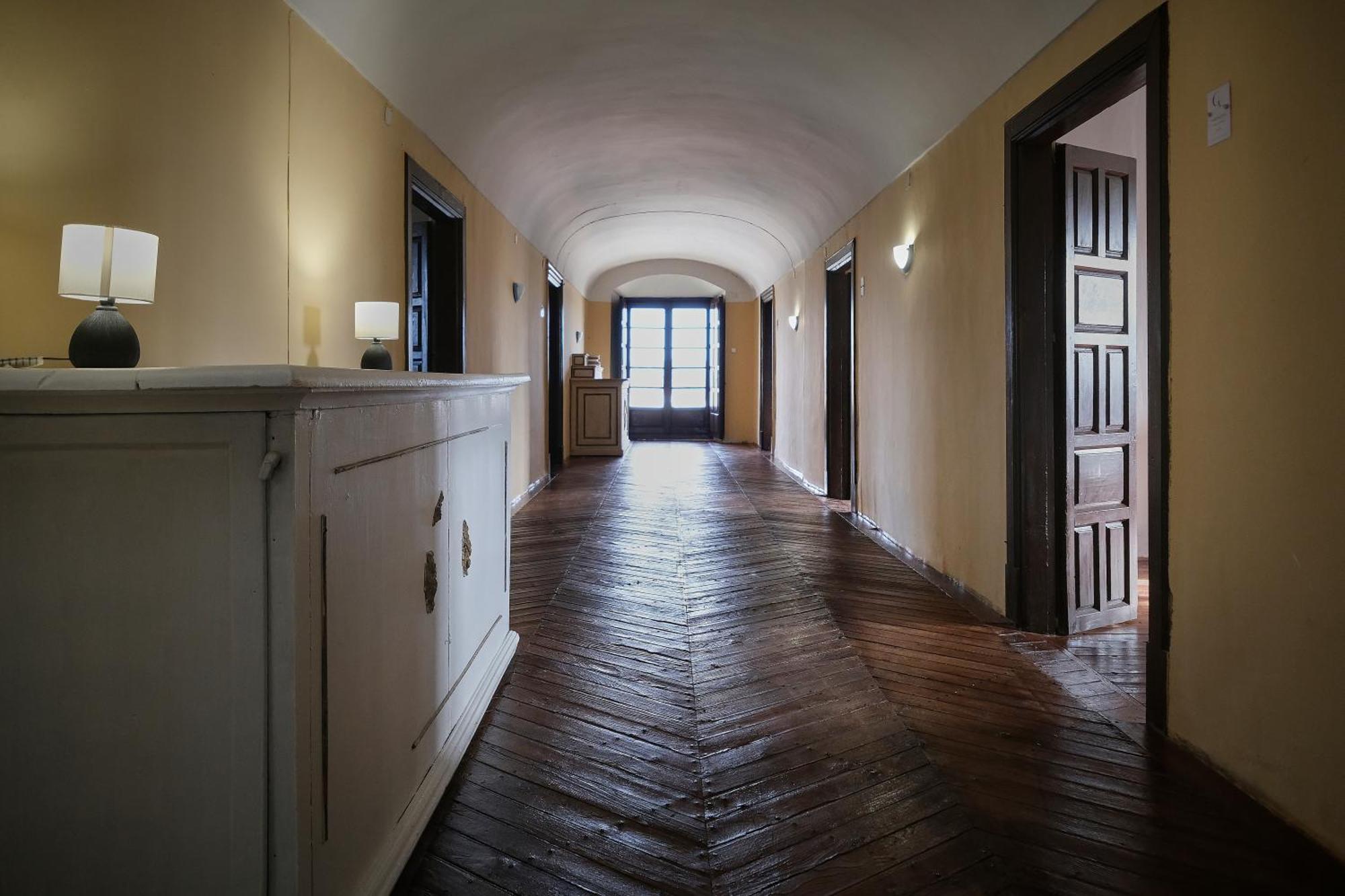 Casa Rural Palacio Conde De Aldana Con Piscina Entre Encinares Y Dehesas Terradillos Экстерьер фото